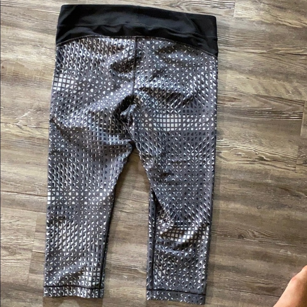 Women’s under armour workout leggings - Picture 4 of 4